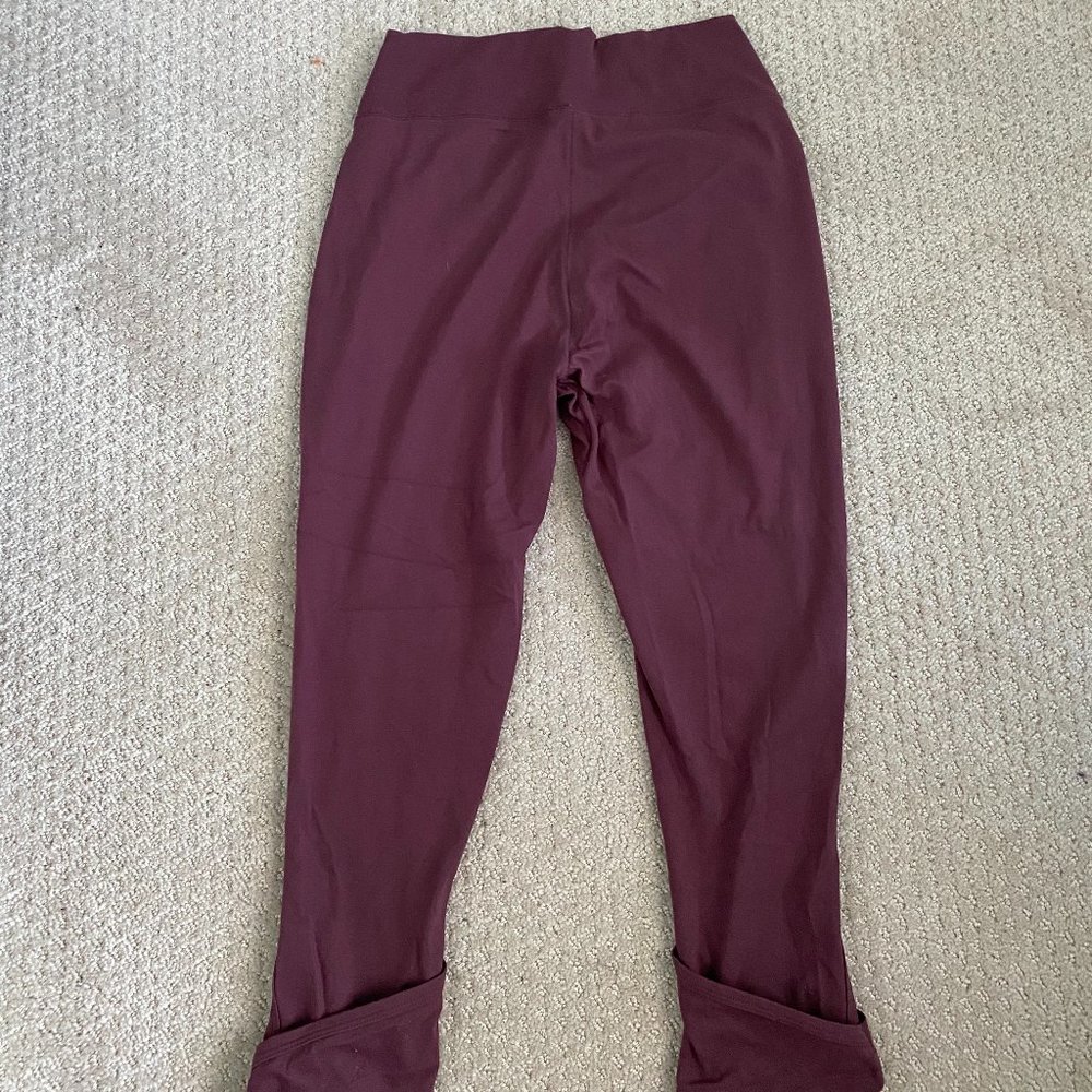GymShark Maroon Crop Cuffed Performance Leggings